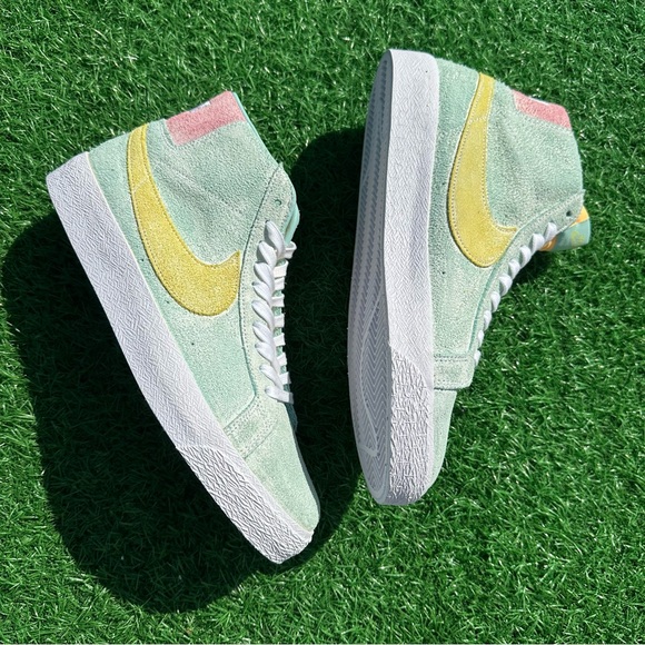 Nike Sb Zoom Blazer Mid PremiumLight Dew / Light Zitron Green Glow - Picture 10 of 12